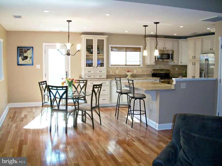 4439 Flintstone Road Alexandria, VA 22306 - Photo 2 of 29 Stunning!
