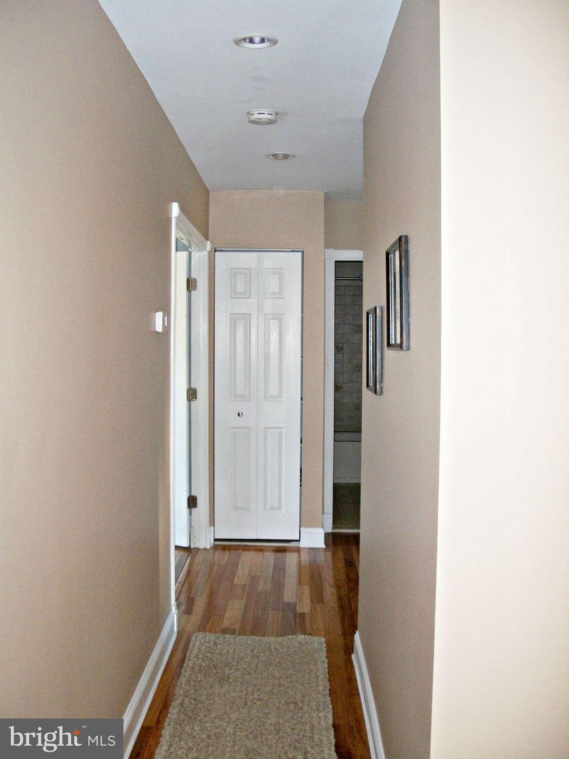 4439 Flintstone Road Alexandria, VA 22306 - Photo 13 of 29 Hallway