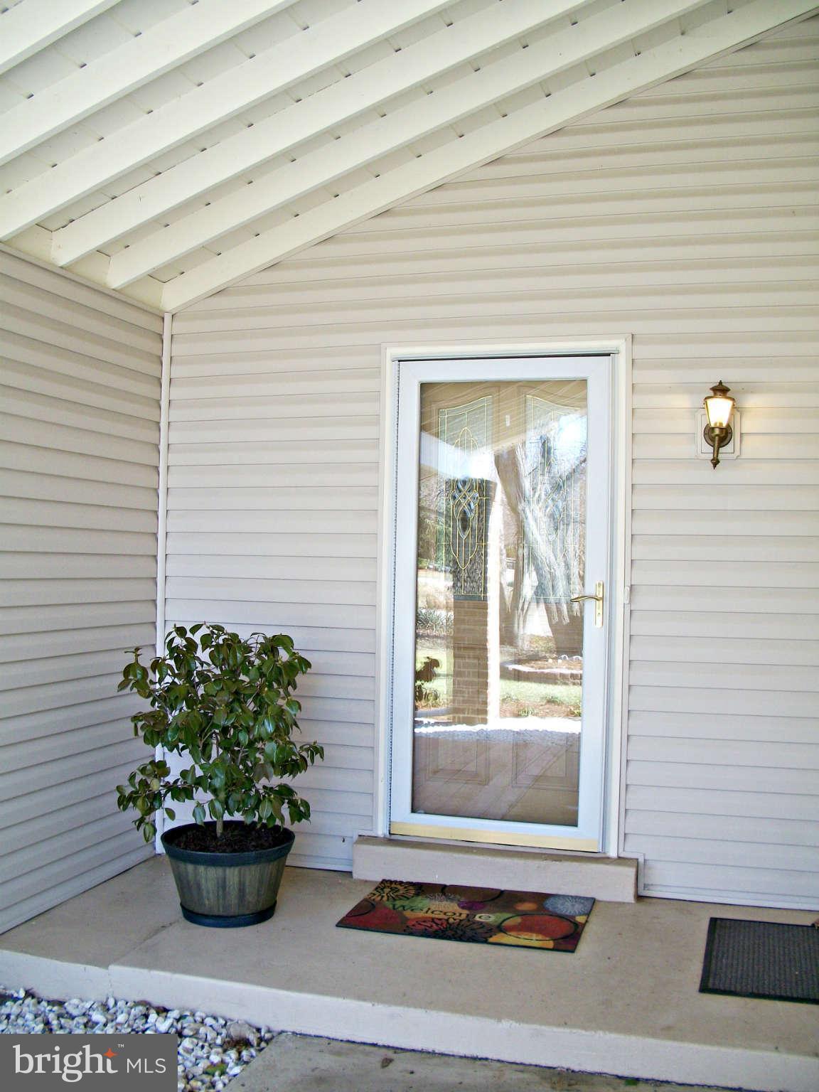 4439 Flintstone Road Alexandria, VA 22306 - Photo 22 of 29 Exterior (Front)