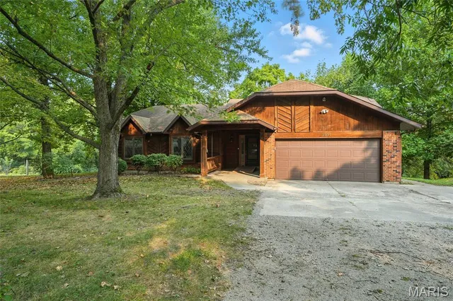 $375,000 | 3911 Charbonier Road, Hazelwood, MO 63031
