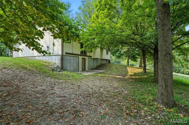 $375,000 | 3911 Charbonier Road, Hazelwood, MO 63031