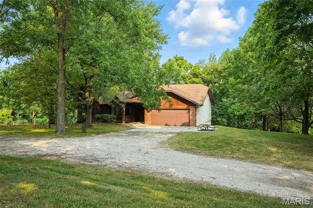 $375,000 | 3911 Charbonier Road, Hazelwood, MO 63031