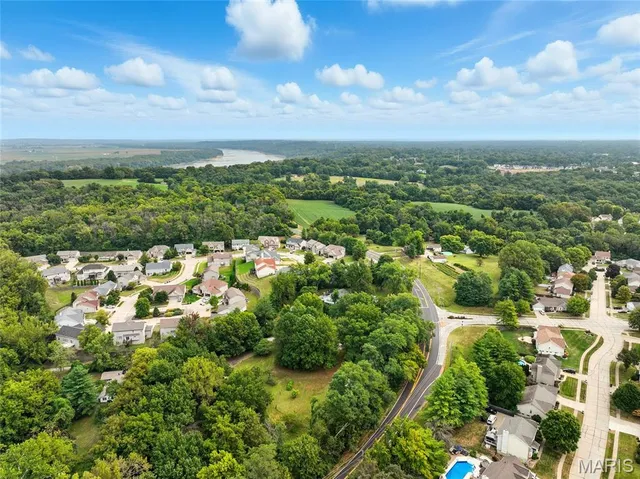 $375,000 | 3911 Charbonier Road, Hazelwood, MO 63031