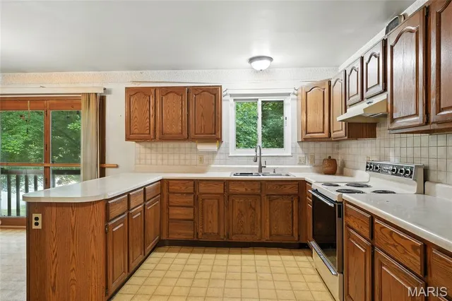 $375,000 | 3911 Charbonier Road, Hazelwood, MO 63031