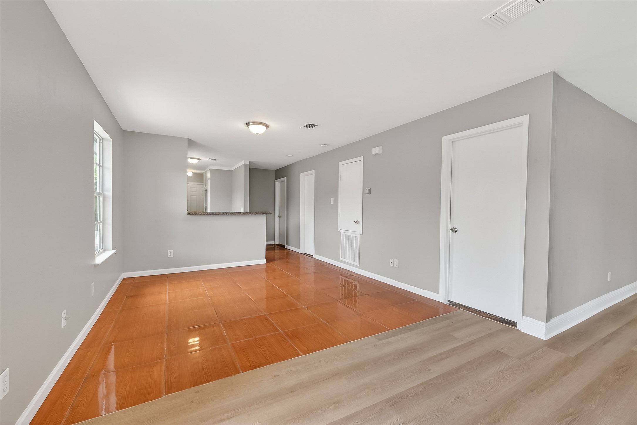 2446 Mayview Drive Houston, TX 77091 - Photo 12 of 34