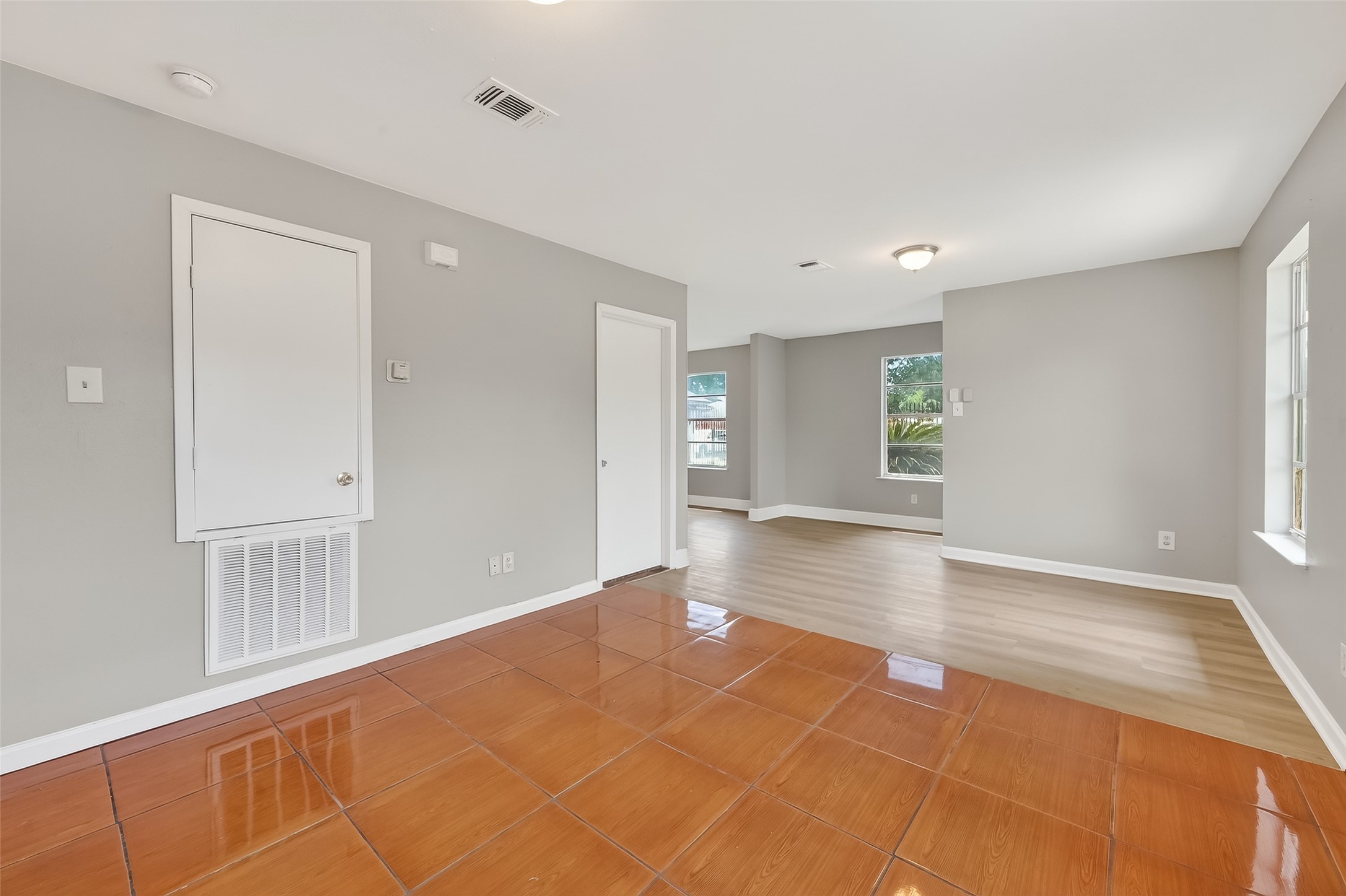 2446 Mayview Drive Houston, TX 77091 - Photo 13 of 34