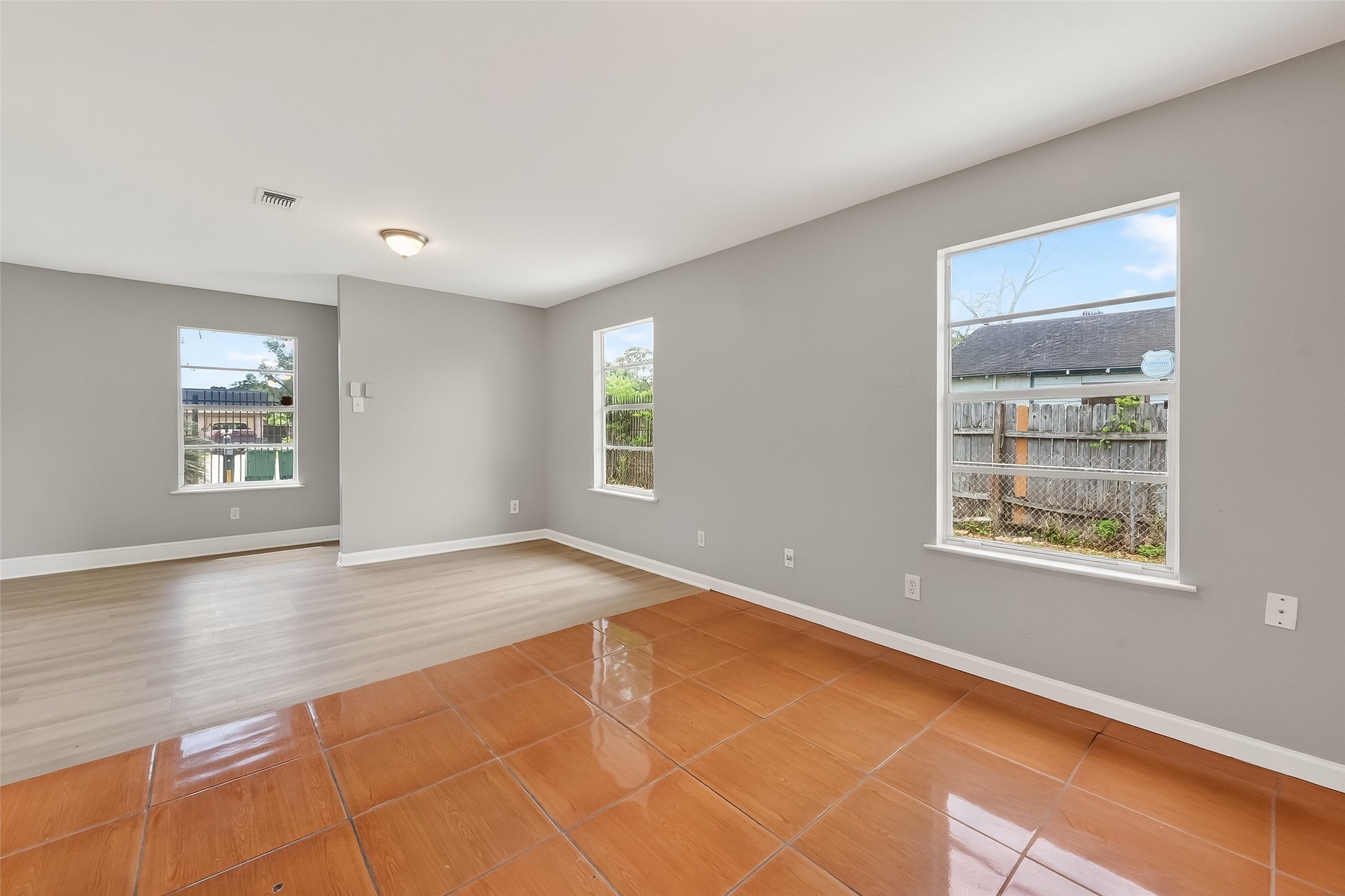 2446 Mayview Drive Houston, TX 77091 - Photo 14 of 34
