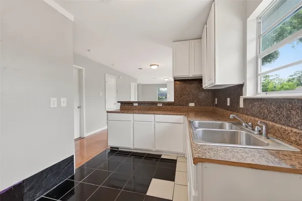 $1,475 | 2446 Mayview Drive, Houston, TX 77091