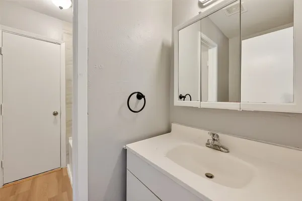 $1,475 | 2446 Mayview Drive, Houston, TX 77091