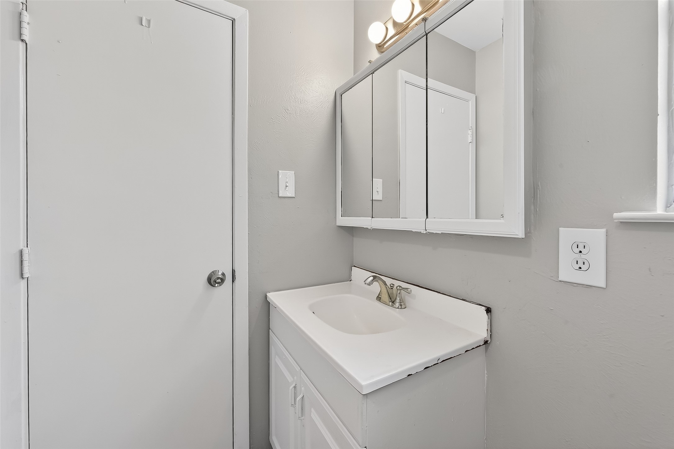2446 Mayview Drive Houston, TX 77091 - Photo 30 of 34