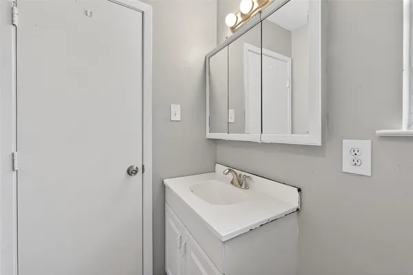 $1,475 | 2446 Mayview Drive, Houston, TX 77091