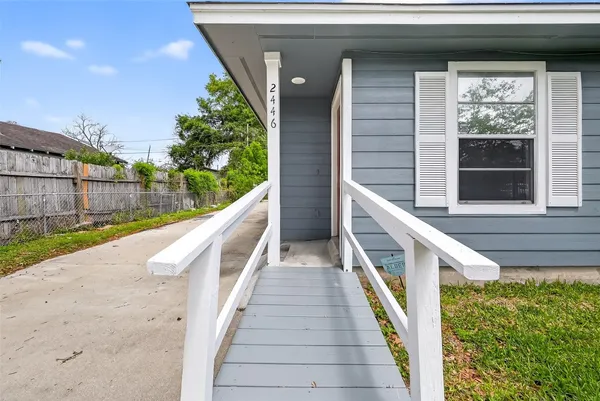 $1,475 | 2446 Mayview Drive, Houston, TX 77091