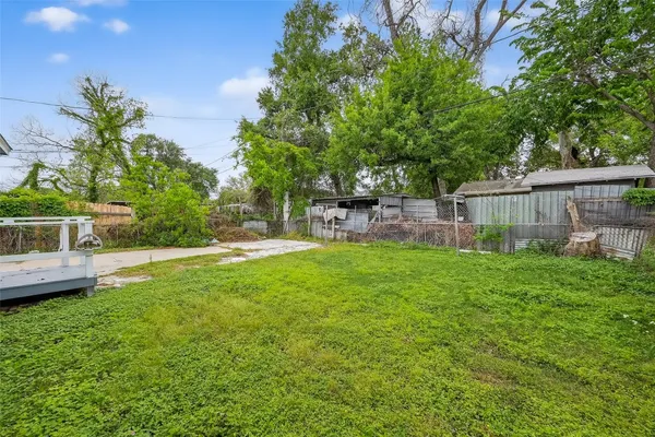 $1,475 | 2446 Mayview Drive, Houston, TX 77091