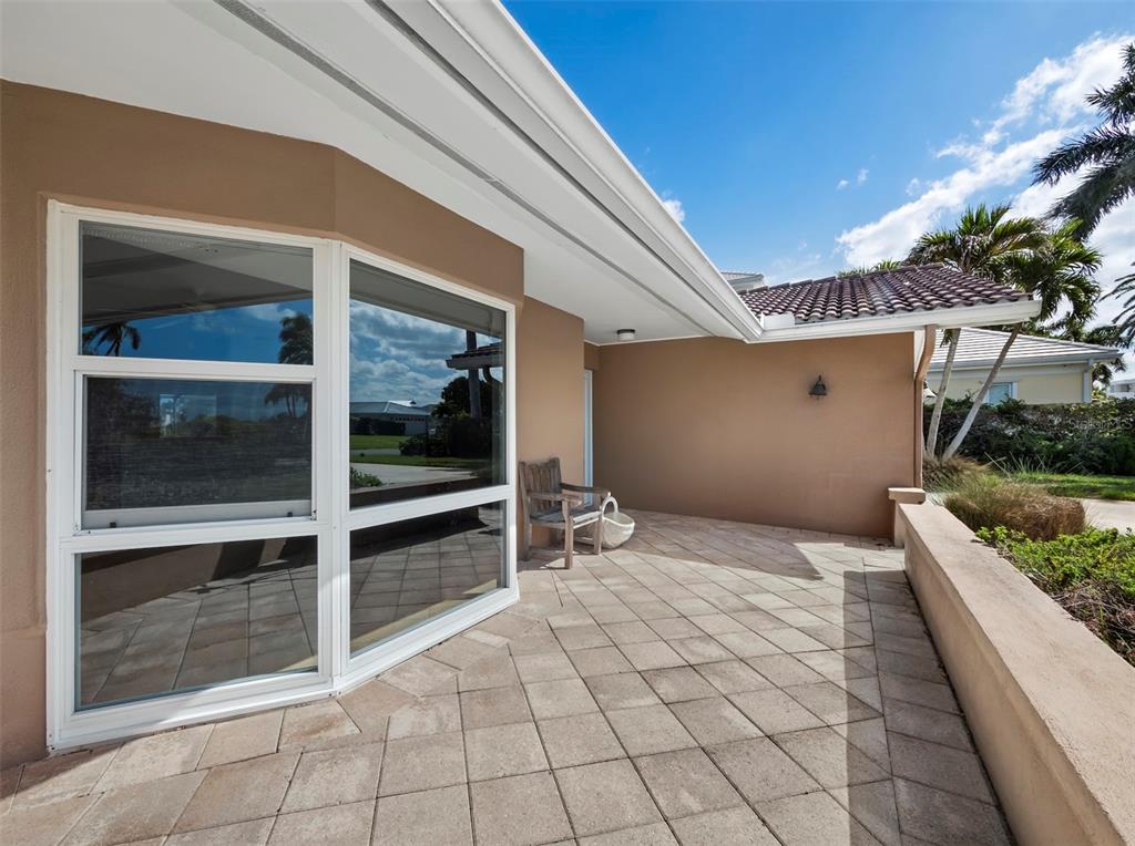 741 Old Compass Road Longboat Key, FL 34228 - Photo 8 of 51