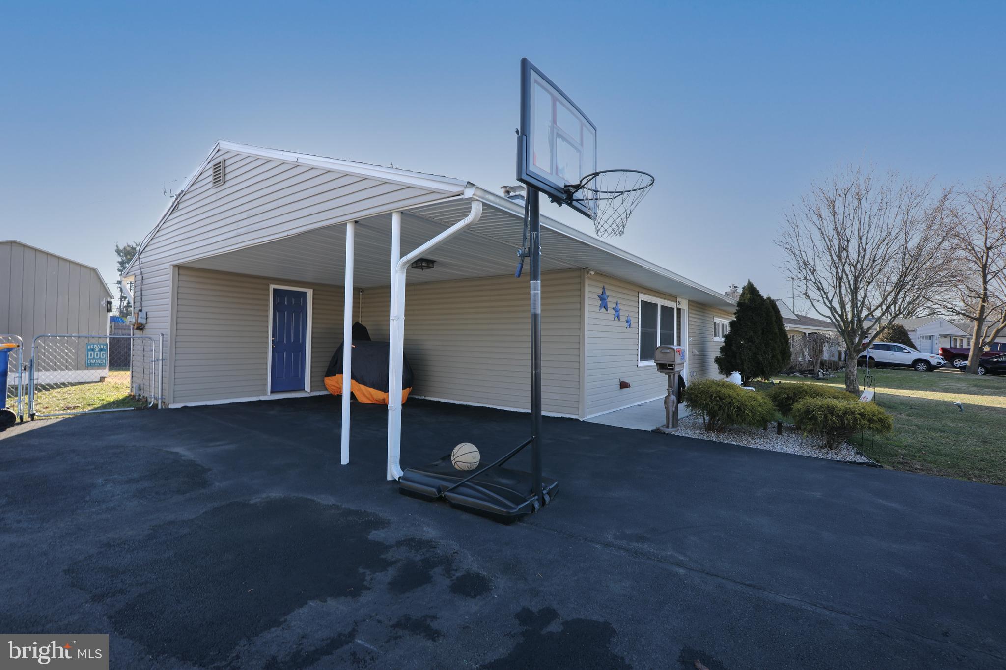 56 Old Brook Road Levittown, PA 19057 - Photo 3 of 30 Gallery Image 3