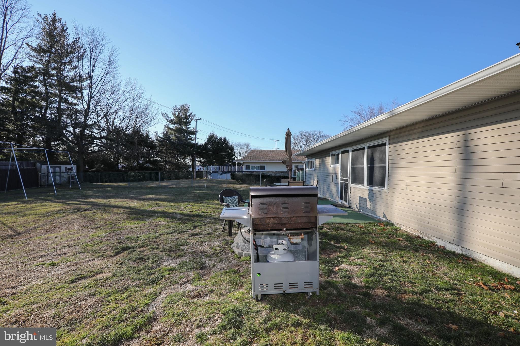 56 Old Brook Road Levittown, PA 19057 - Photo 28 of 30 Gallery Image 28