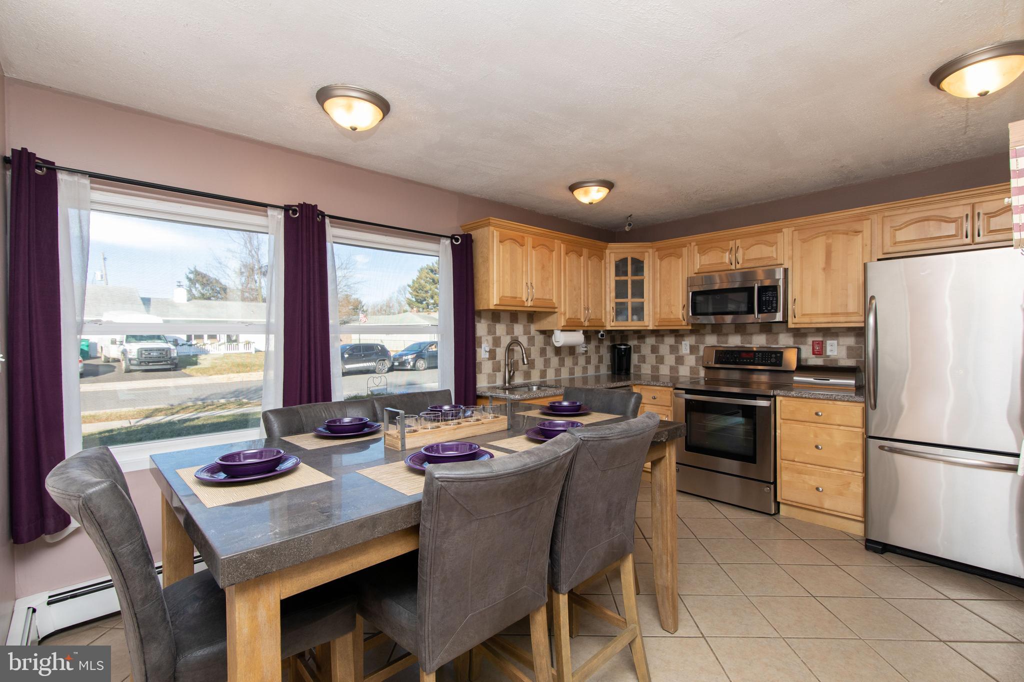56 Old Brook Road Levittown, PA 19057 - Photo 5 of 30 Gallery Image 5