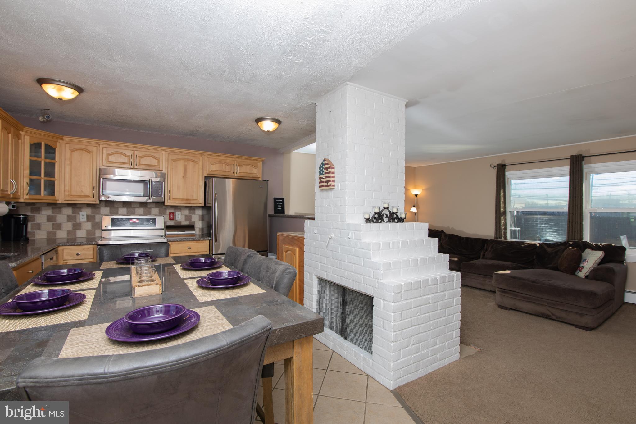 56 Old Brook Road Levittown, PA 19057 - Photo 6 of 30 Gallery Image 6