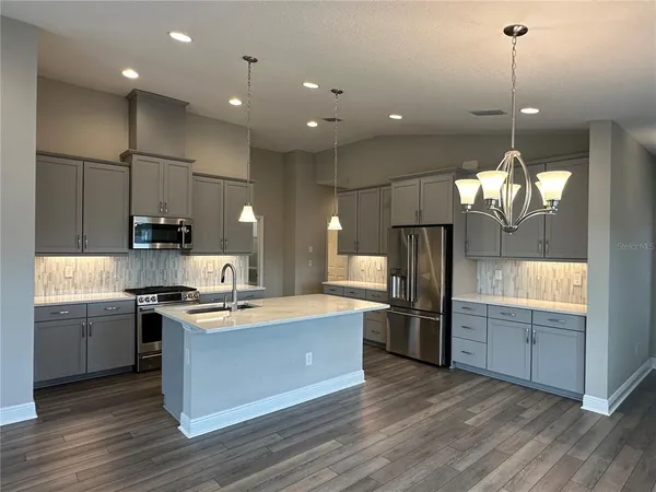 $2,500 | 12569 Oak Hill Way, Parrish, FL 34219
