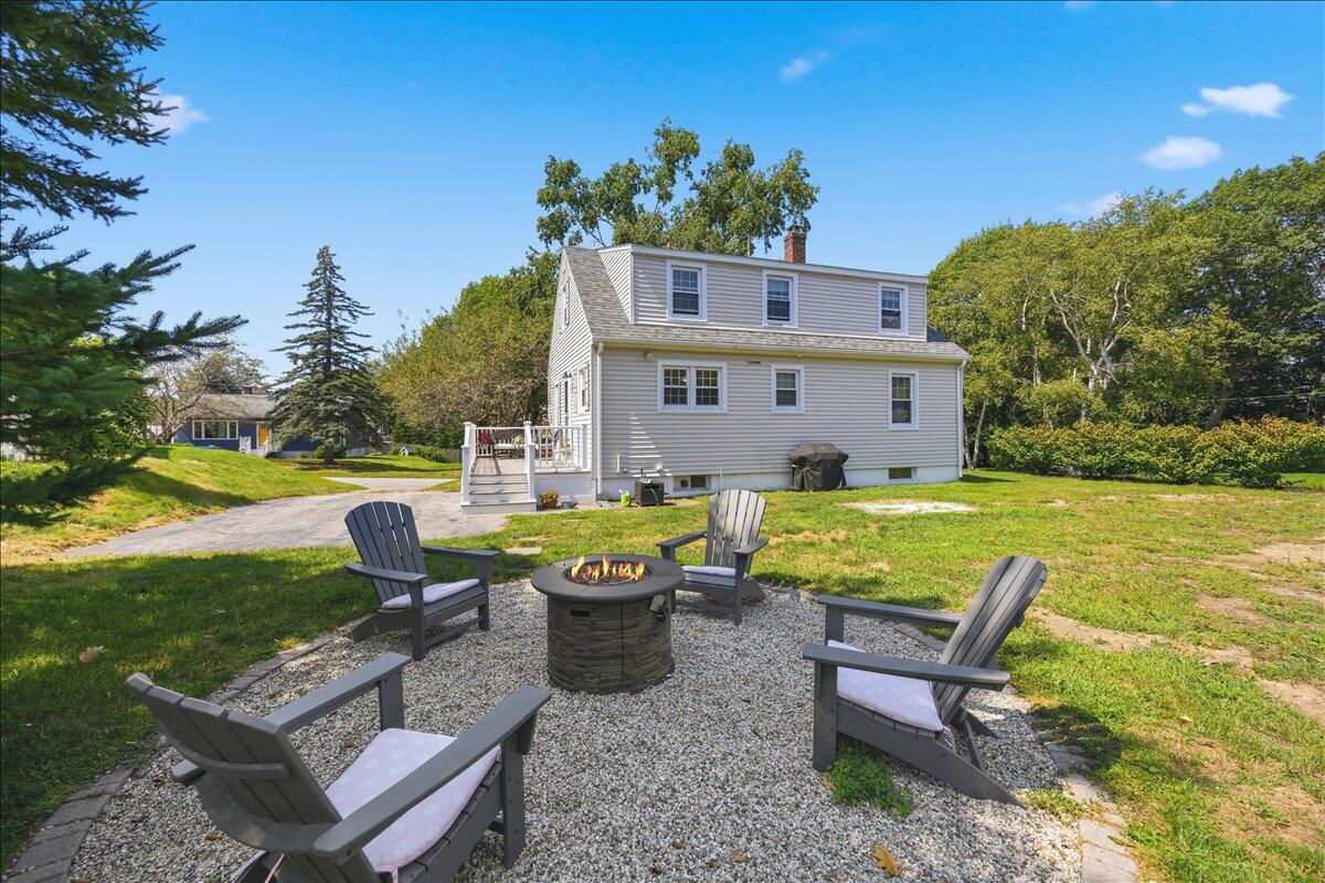 19 Grover Road Cape Elizabeth, ME 04107 - Photo 33 of 35 37-19 Grover-37