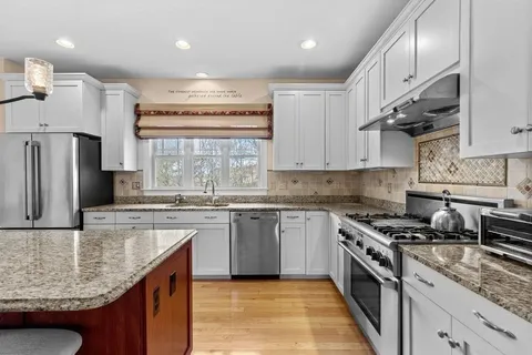 $875,000 | 18 Aberdeen, Unit 18, Plymouth, MA 02360