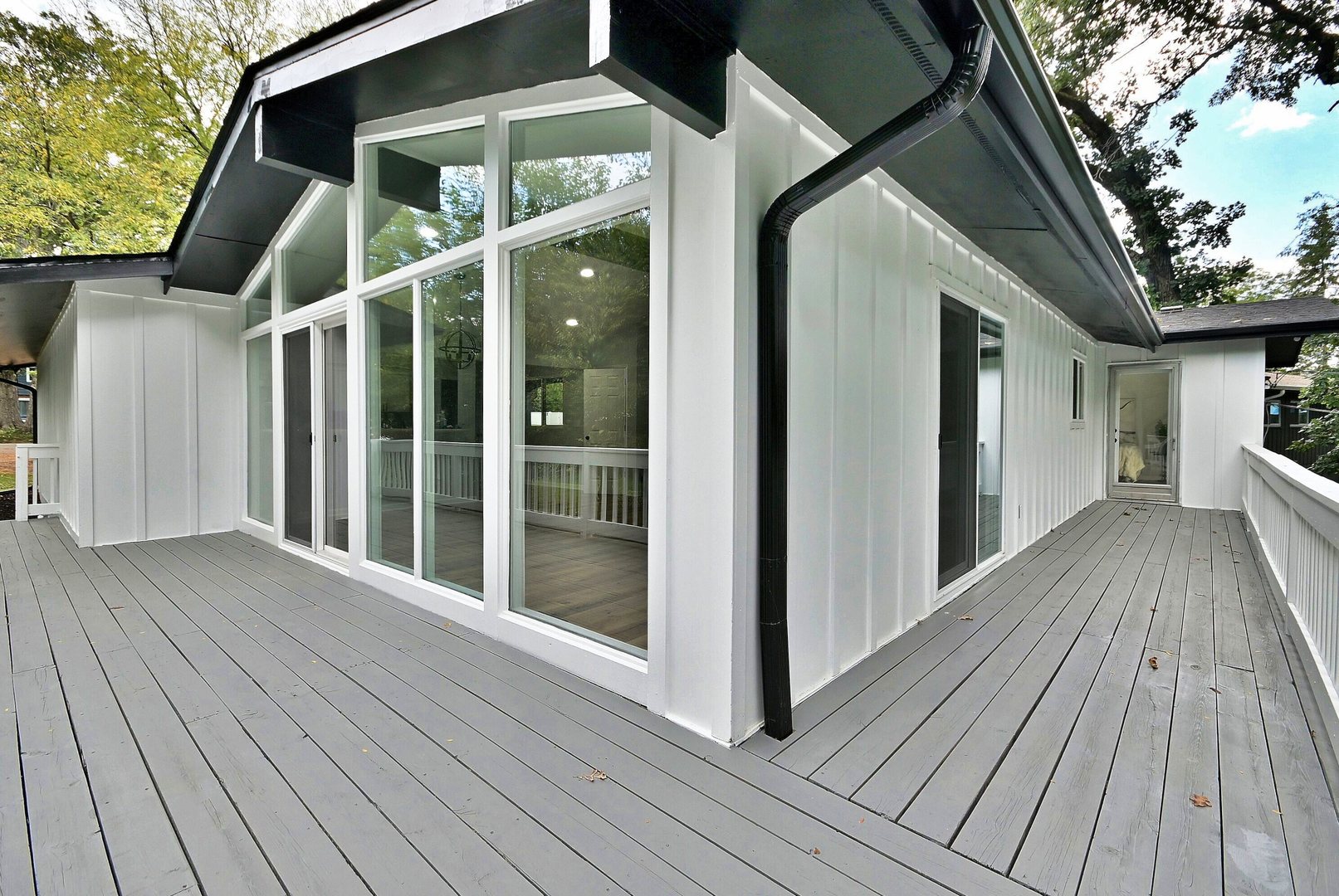 1605 Middletree Road Joliet, IL 60433 - Photo 41 of 44 a view of outdoor space and deck