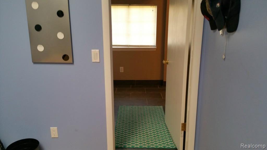3890 Cone Avenue Rochester, MI 48309 - Photo 20 of 36