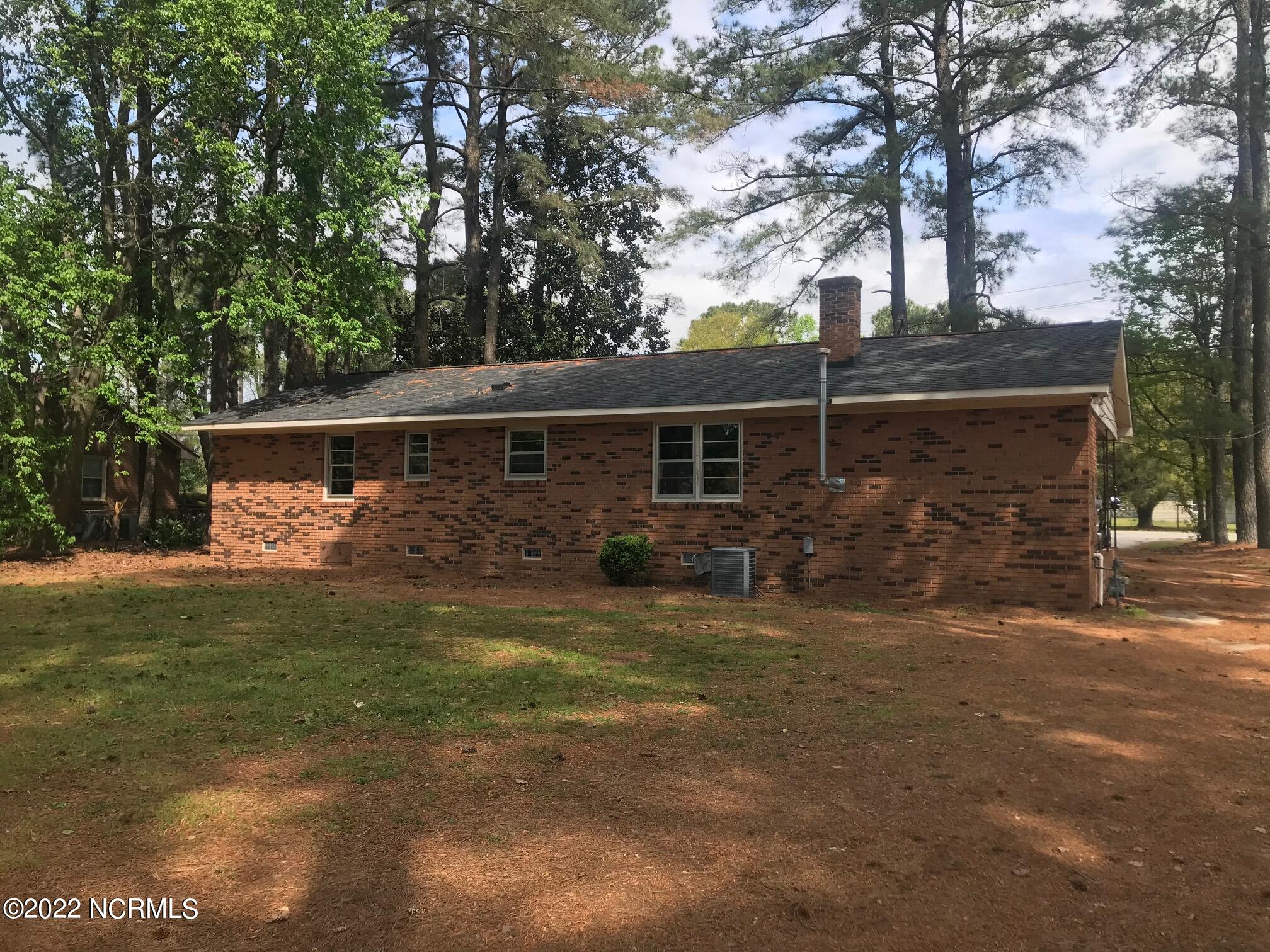 3497 Dobbs Farm Road Kinston, NC 28504 - Photo 2 of 10 IMG_4393