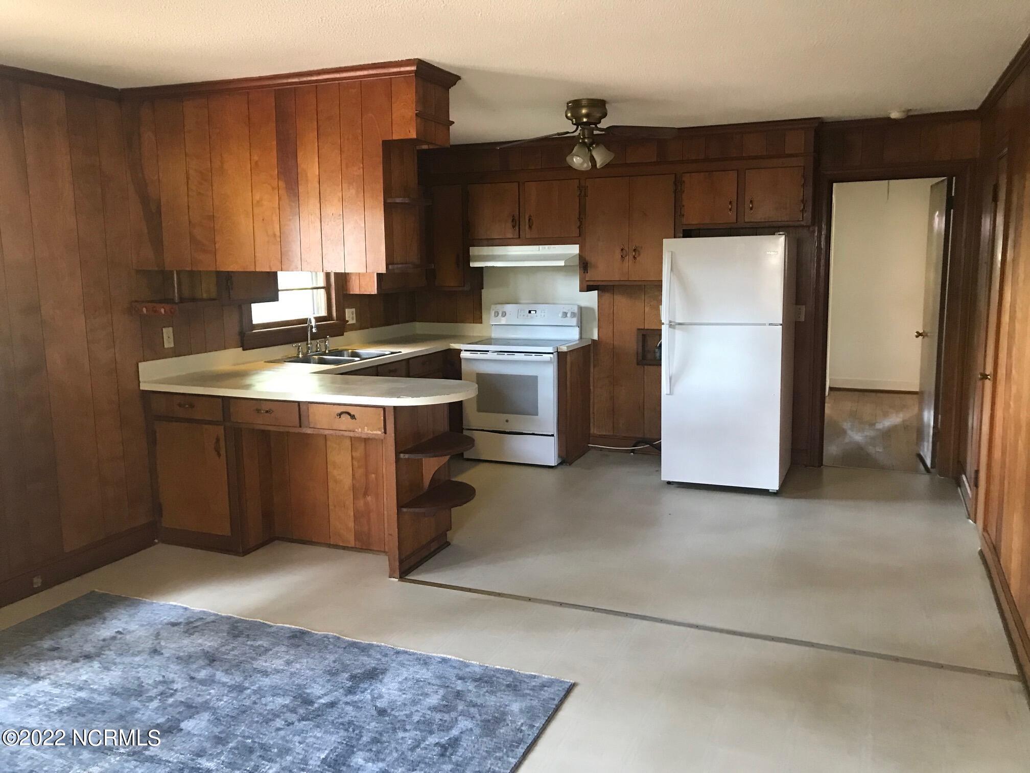 3497 Dobbs Farm Road Kinston, NC 28504 - Photo 4 of 10 3497 DOBBS FARM ROAD