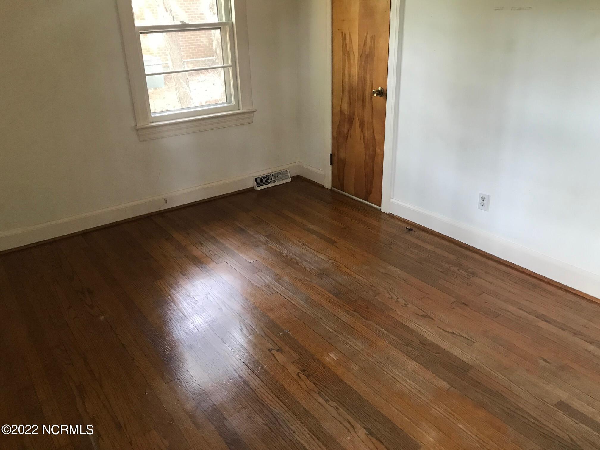 3497 Dobbs Farm Road Kinston, NC 28504 - Photo 8 of 10 8