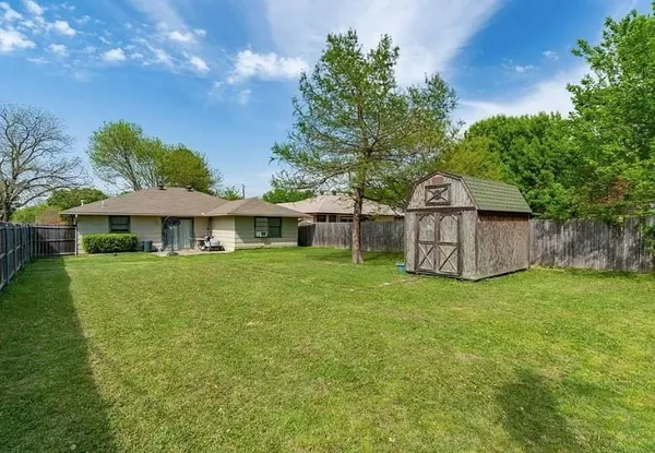 $1,695 | 3135 Maple Avenue, Greenville, TX 75402