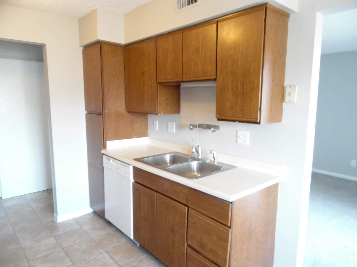 3930 Mack Road, Unit 128 Fairfield, OH 45014 - Photo 3 of 24 Gallery Image 3