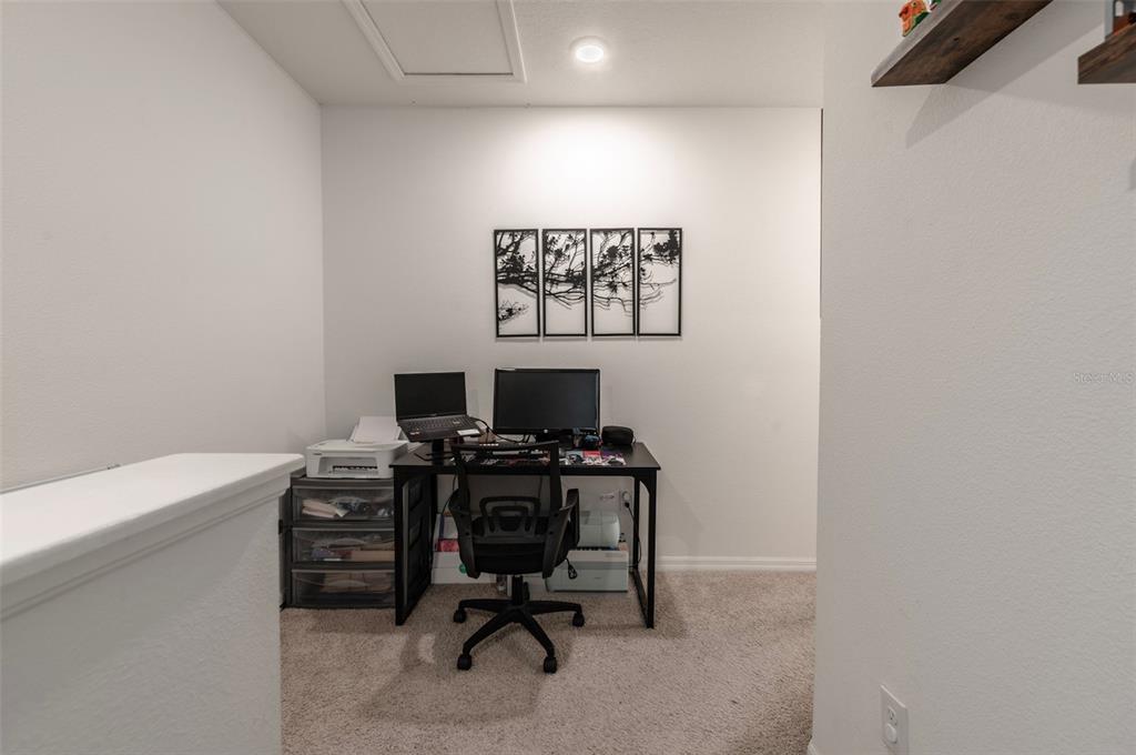 3327 Pleasant Willow Court Brandon, FL 33511 - Photo 15 of 28 a view of a workspace