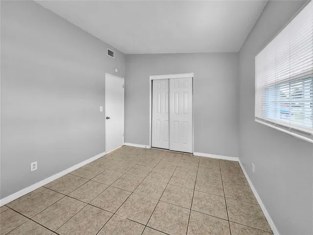 $2,395 | Undisclosed Address, Largo, FL 33774