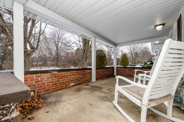 $350,000 | 966 Wedgewood Road, St. Joseph, MI 49085