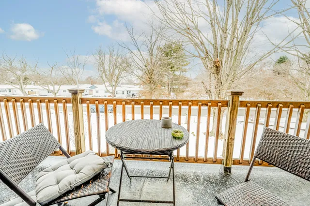 $350,000 | 966 Wedgewood Road, St. Joseph, MI 49085