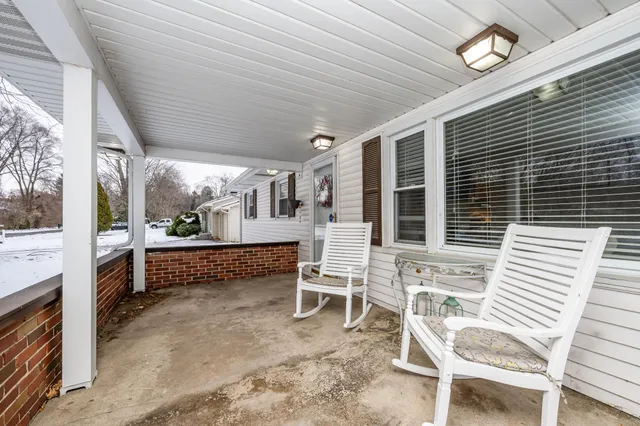 $350,000 | 966 Wedgewood Road, St. Joseph, MI 49085