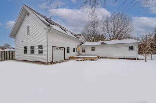 $350,000 | 966 Wedgewood Road, St. Joseph, MI 49085