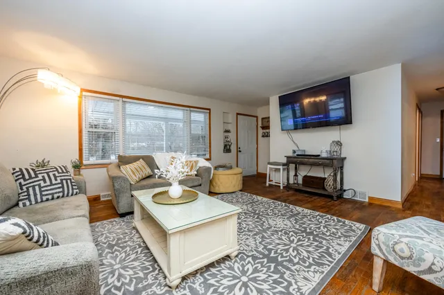 $350,000 | 966 Wedgewood Road, St. Joseph, MI 49085