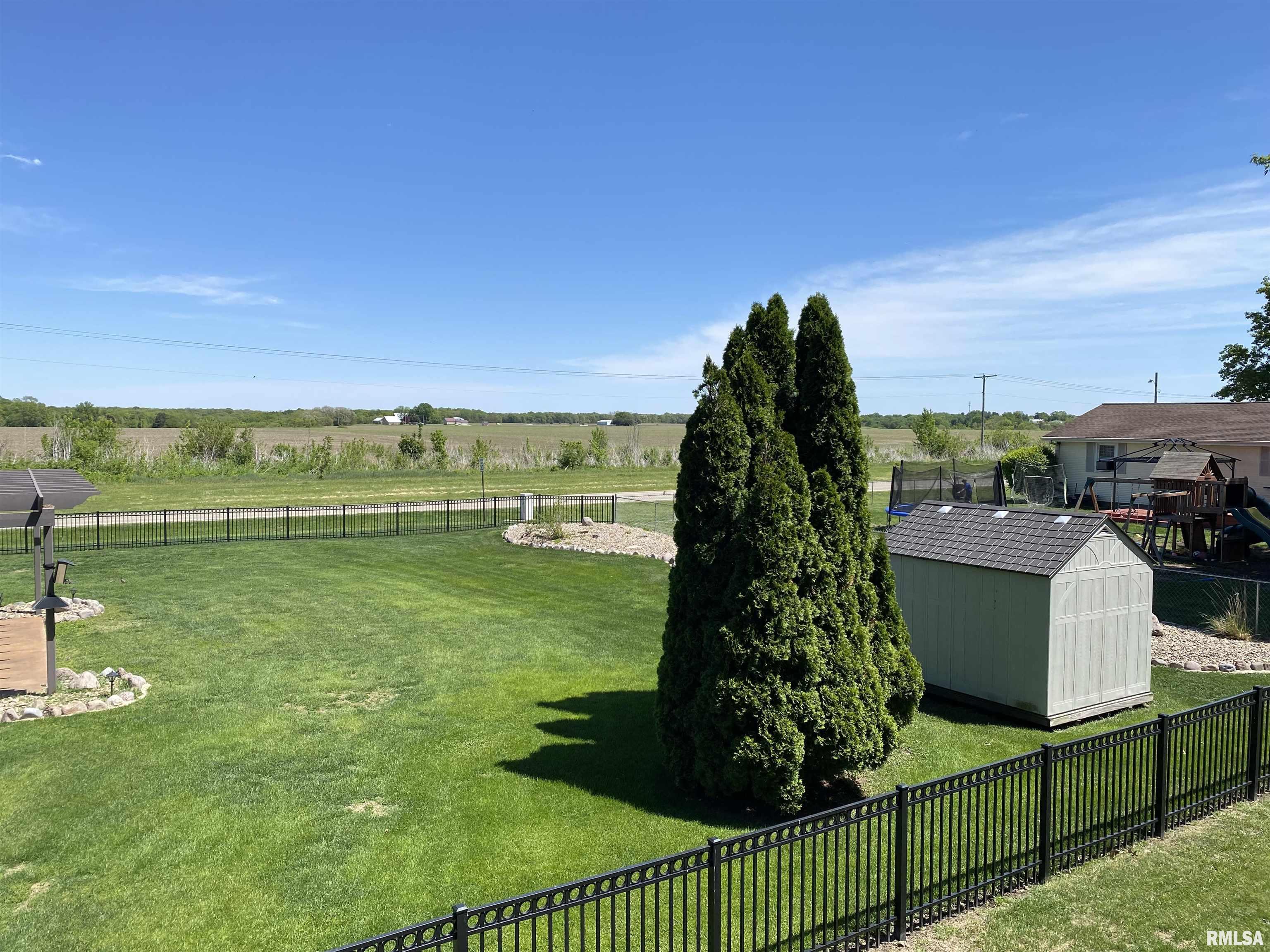 338 Harvester Road Canton, IL 61520 - Photo 3 of 49