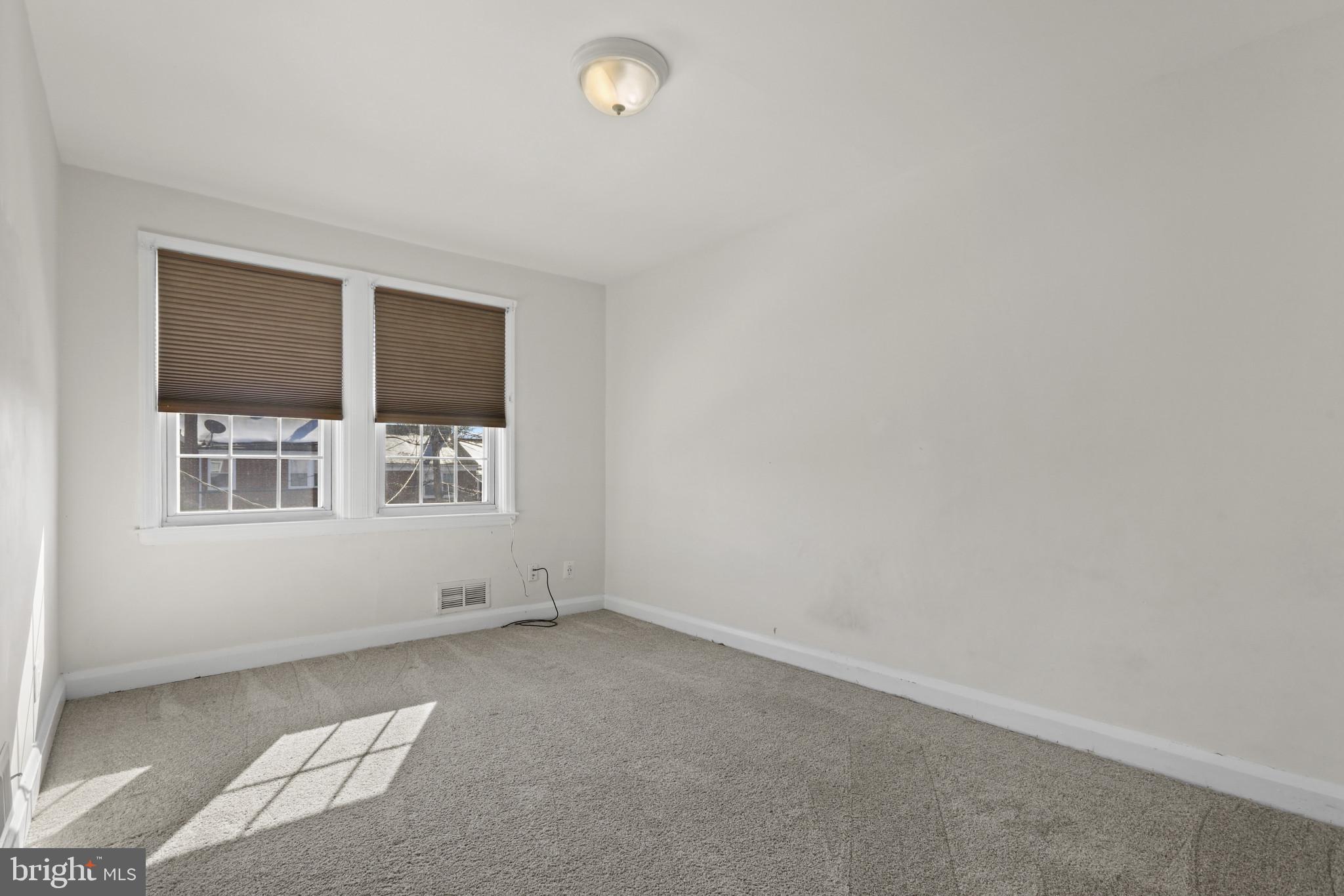 1509 Upshire Road Baltimore, MD 21218 - Photo 14 of 29