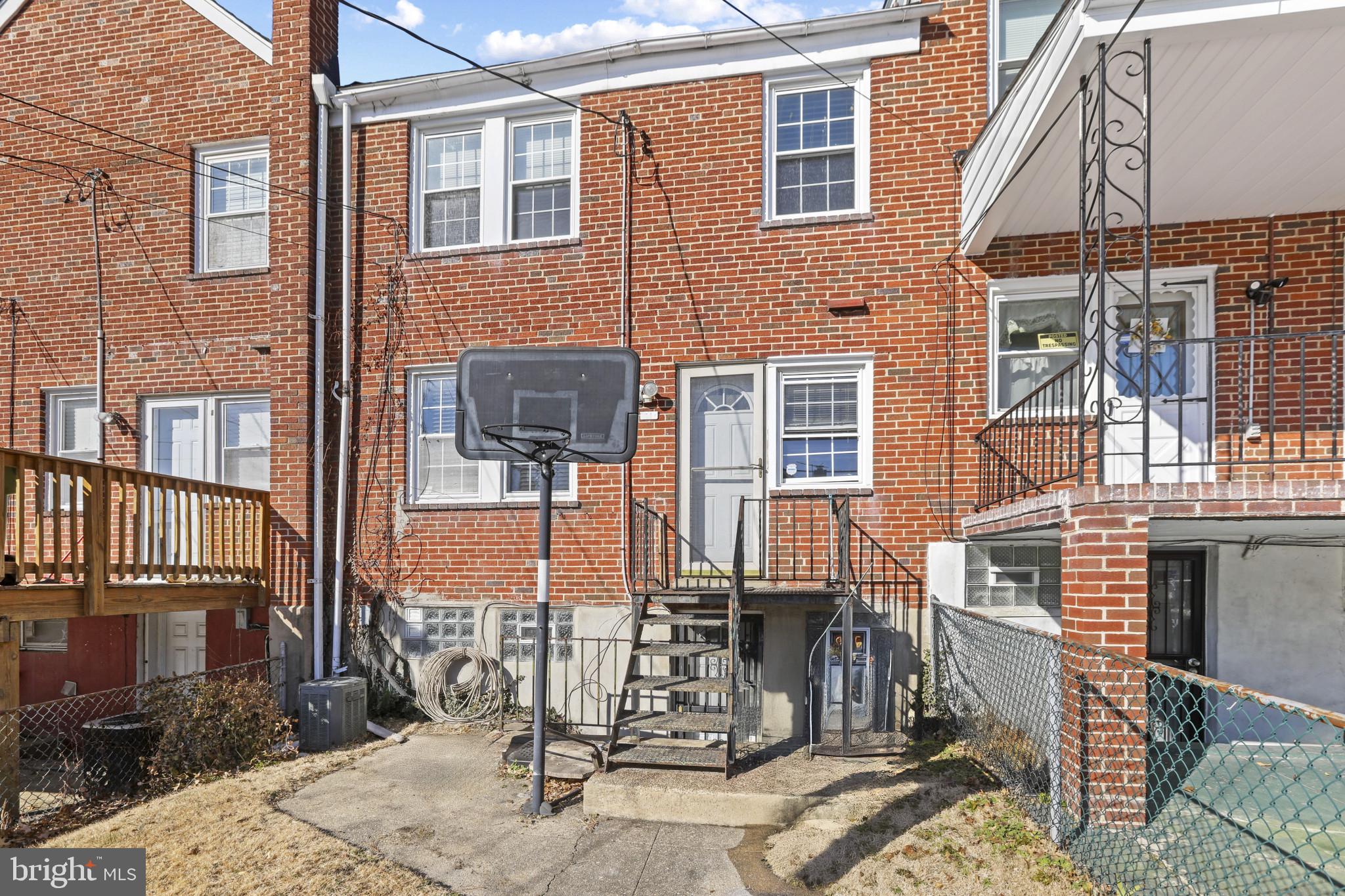 1509 Upshire Road Baltimore, MD 21218 - Photo 22 of 29