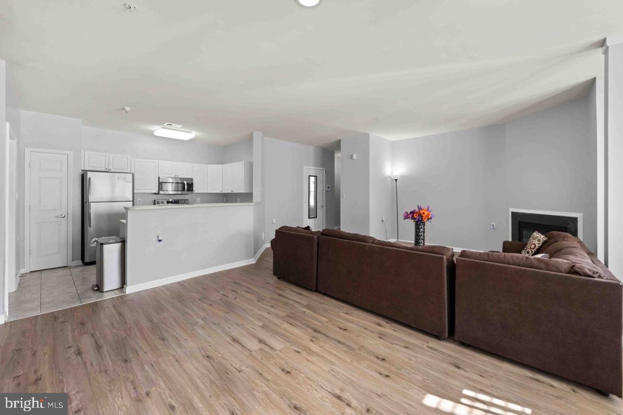 3114 Bellamy Way Suitland, MD 20746 - Photo 2 of 17