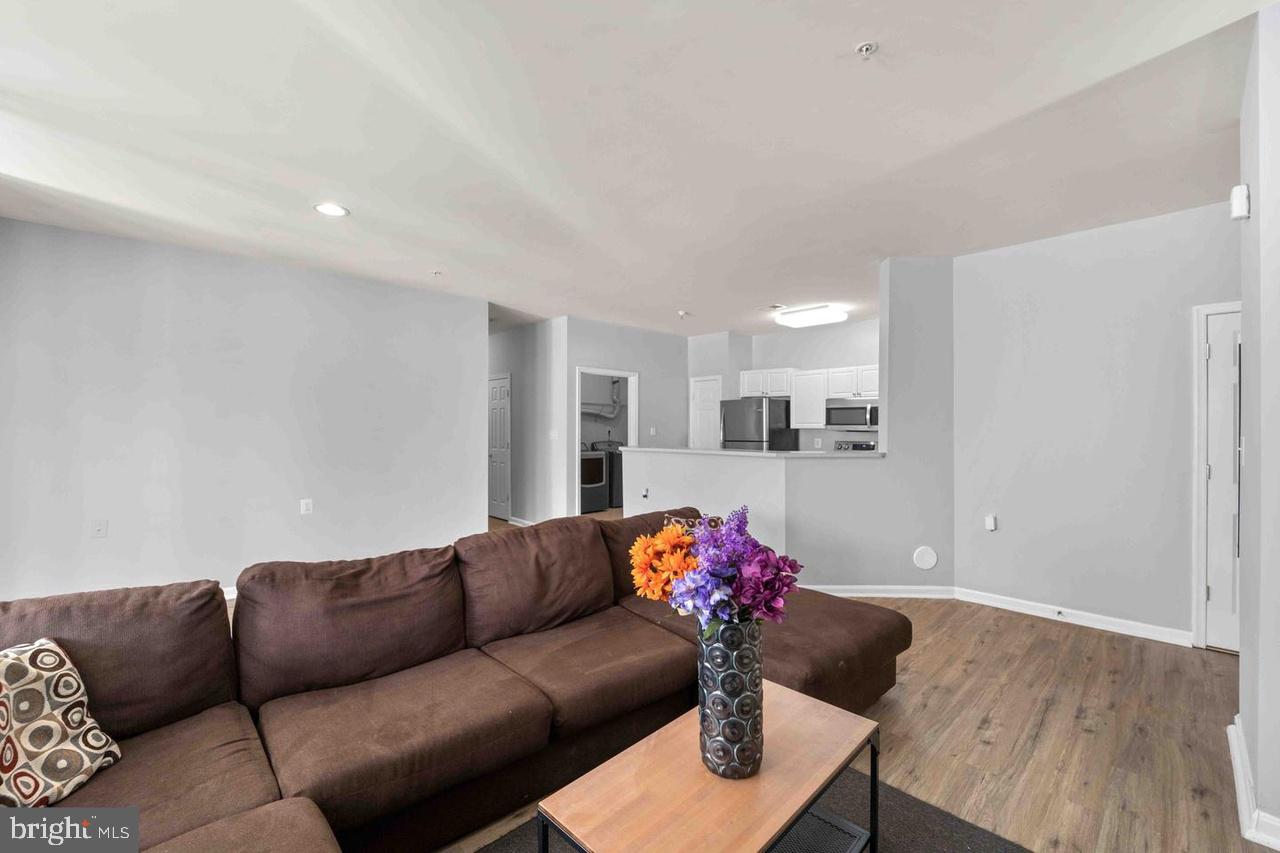 3114 Bellamy Way Suitland, MD 20746 - Photo 3 of 17