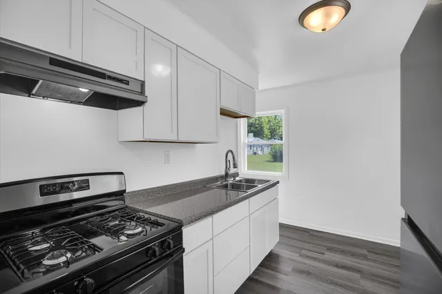 a close view of sink and tap