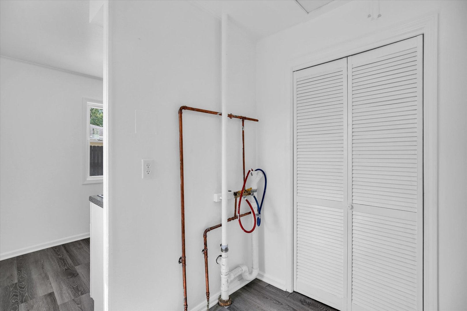 804 Juniper Drive Rantoul, IL 61866 - Photo 19 of 24 a bathroom with a shower