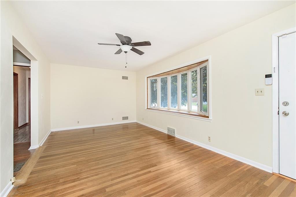 126 Grandison Road Greenfield, IN 46140 - Photo 11 of 25 Gallery Image 11