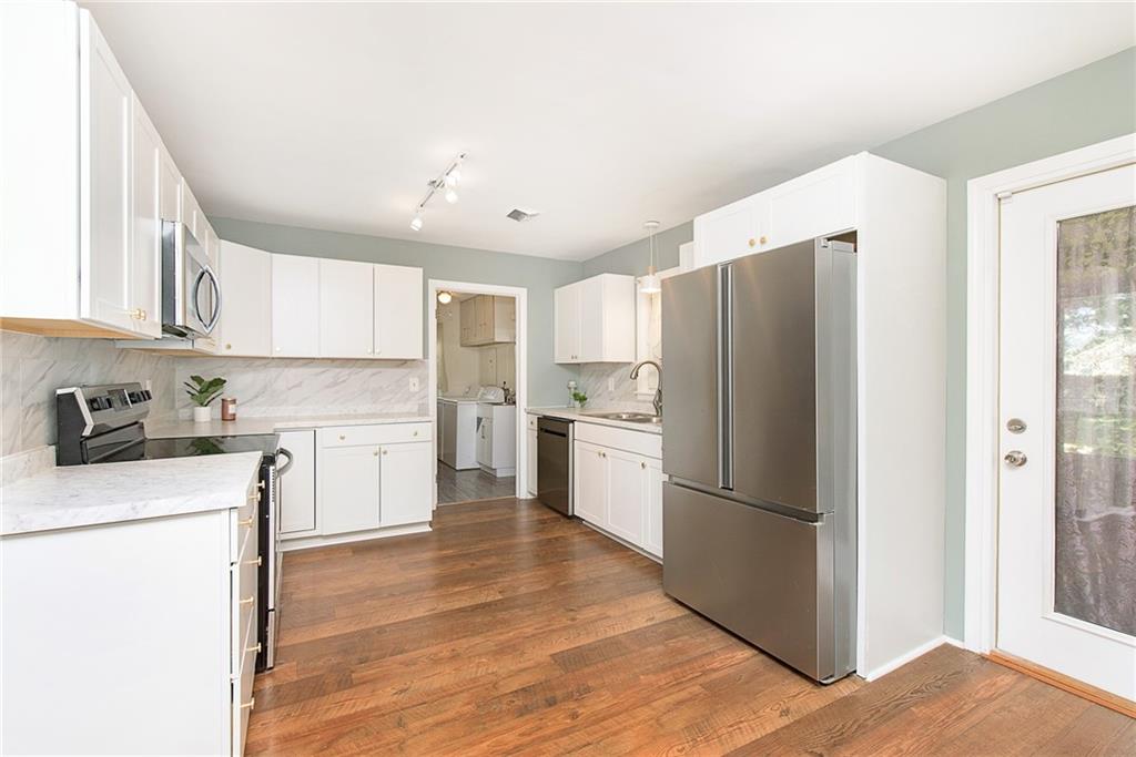 126 Grandison Road Greenfield, IN 46140 - Photo 7 of 25 Gallery Image 7
