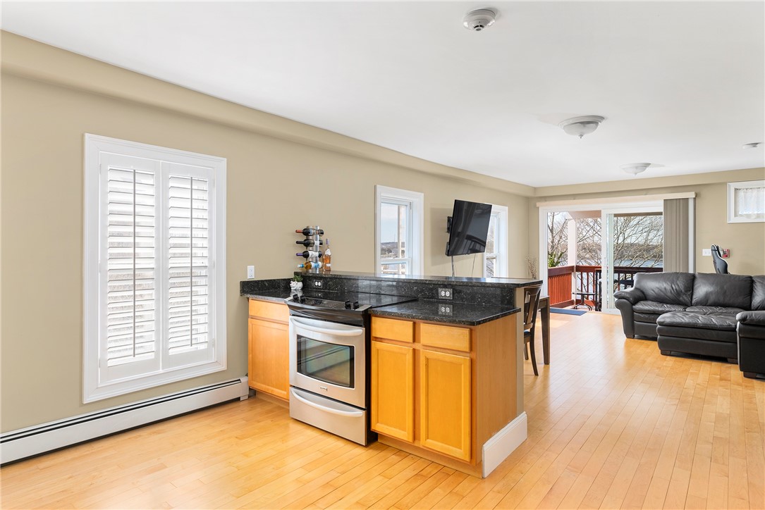 136 Riverside Drive, Unit 5 Tiverton, RI 02878 - Photo 17 of 30
