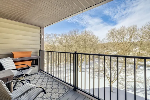 $185,000 | 7601 West 101st Street, Unit 312, Bloomington, MN 55438